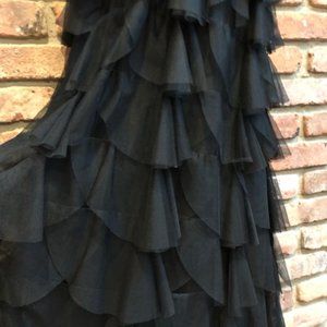 EXTRA FANCY VERA WANG BLACK GOWN